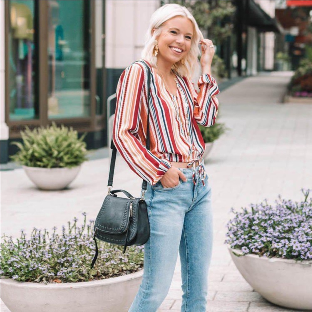 JACK BB DAKOTA | Striped Cropped Tie Front Blouse